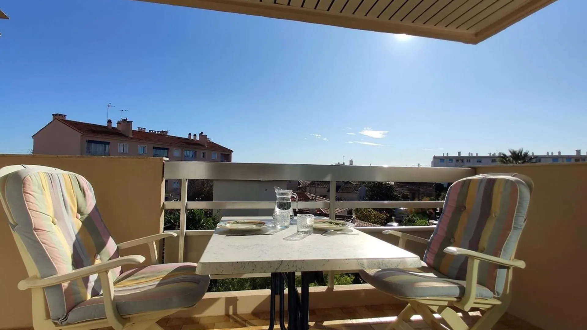 Studio Pour 4 Avec Terrasse Ensoleillee, Parking Privatif, A 250M Des Plages A Antibes - Fr-1-252-153 Appartement Frankrijk